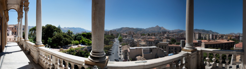 Palermo, Palazzo Reale o Palazzo dei Normanni: veduta dalla loggia di Torre di Porta Nuova sulla