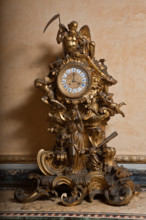 Palermo, Palazzo Reale o Palazzo dei Normanni, Appartamento Reale, Sala Gialla:  orologio da tavolo