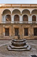 Palermo, Palazzo Reale o Palazzo dei Normanni, Cortile della Fontana: veduta.

[ENG]
Palermo,