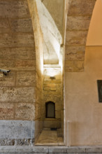 Palermo, Palazzo Reale o Palazzo dei Normanni, androne di ingresso al cortile Maqueda dalla piazza