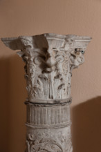 Palermo, Palazzo Reale o Palazzo dei Normanni, R1, commissioni: colonna istoriata. Particolare del