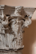 Palermo, Palazzo Reale o Palazzo dei Normanni, R1, commissioni: colonna istoriata. Particolare del