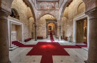 Palermo, Palazzo Reale o Palazzo dei Normanni, Torre Joharia, Sala dei Venti: veduta col portale