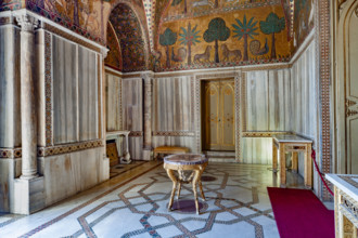Palermo, Palazzo Reale o Palazzo dei Normanni, Torre Pisana, Sala di Re Ruggero: veduta della sala