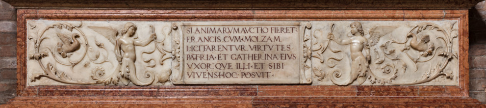 Modena, Duomo, interno, navata destra: monumento funerario dedicato a Francesco Molza; di
