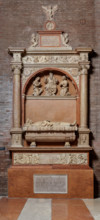 Modena, Duomo, interno, navata destra: monumento funerario dedicato a Francesco Molza; di