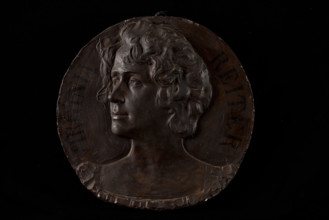 Collezione Assicoop Unipol, inv. n° 916: 
Maria Capello (1878 - 1966); “Ritratto di Paolo Ferrari”