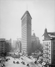 Flatiron Building, Broadway and Fifth Avenue, New York City, New York, USA, Detroit Publishing Company, 1905