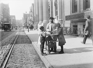 Peanut Stand, West 42nd Street, New York City, New York, USA, Detroit Publishing Company, 1905