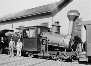 Engine, Mount Washington Railway, White Mountains, New Hampshire, USA, Detroit Publishing Company, 1905