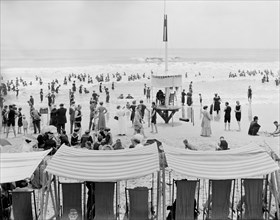 Beach Scene, Atlantic City, New Jersey, USA, Detroit Publishing Company, 1910