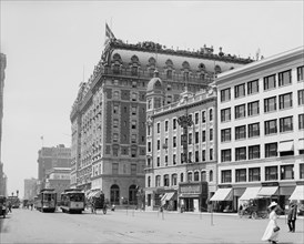 Street Scene, Hotel Astor and Astor Theater, Broadway, Times Square, New York City, New York, USA, Detroit Publishing Company, 1910
