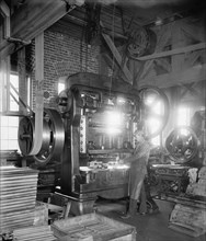Worker and Stamping Press, Glazier Stove Company, Chelsea, Michigan, USA, Detroit Publishing Company, 1905