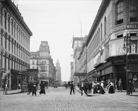 Street Scene, Madison Avenue from Summit Street, Toledo, Ohio, USA, Detroit Publishing Company, 1905