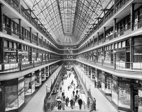 Arcade, Cleveland, Ohio, USA, Detroit Publishing Company, 1915