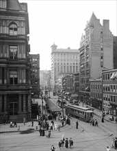 Main Street from Fountain Square, Cincinnati, Ohio, USA, Detroit Publishing Company, 1915