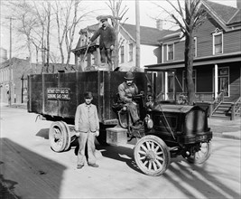 Gas Coke Delivery Wagon and Workers, Detroit City Gas Company, Detroit, Michigan, USA, Detroit Publishing Company, 1915