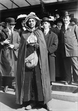 Phoebe Hawn, Suffragette, one of Fourteen Women that Hiked from New York City to Washington DC as part of Suffrage Demonstration, Portrait, Harris & Ewing, 1913