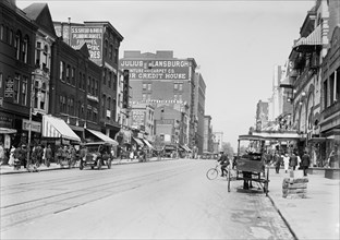 Street Scene, F Street NW, Washington DC, USA, Harris & Ewing, 1915