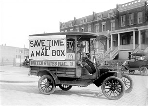 Mail Wagon, US Postal Service, USA, Harris & Ewing, 1916
