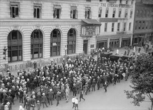 Crowd Following Major League Baseball Scoreboard outside Washington Star Newspaper Building, Washington DC, USA, Harris & Ewing, 1917