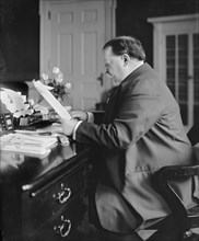 U.S. President William Howard Taft at Desk, Portrait, Washington DC, USA, Harris & Ewing, 1910