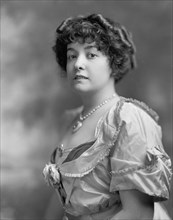 Millicent Hearst, Wife of William Randolph Hearst, Portrait, Harris & Ewing, 1905