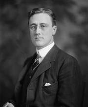 Franklin Roosevelt, Portrait, Harris & Ewing, 1915