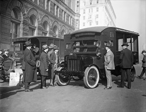 U.S. Mail Trucks, Washington DC, USA, Harris & Ewing, 1921