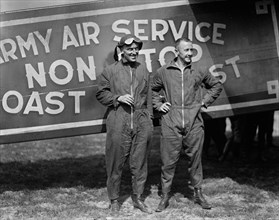 Lieutenants Oakley George Kelly and John Macready after first non-stop, Coast-to-Coast Flight, USA, Harris & Ewing, May 1923