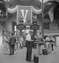 People Waiting for Trains, Pennsylvania Station, New York City, New York, USA, Marjorie Collins for Office of War Information, August 1942