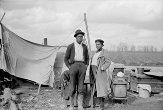 Evicted Sharecroppers Along Highway 60, New Madrid County, Missouri, USA, Arthur Rothstein for Farm Security Administration (FSA), January 1939