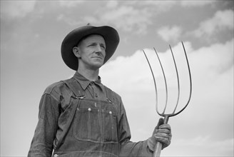 Thomas W. Beede, Resettlement Client, Western Slope Farms, Colorado, USA, Arthur Rothstein for Farm Security Administration (FSA), October 1939