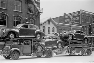 Auto Transport, Chillicothe, Ohio, USA, Arthur Rothstein for Farm Security Administration (FSA), February 1940