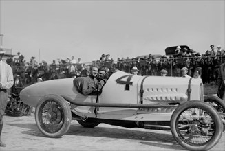 Ralph De Palma, Race Car Driver at Automobile Race, Sheepshead Bay Speedway, Long Island, New York, USA, Bain News Service, August 1917