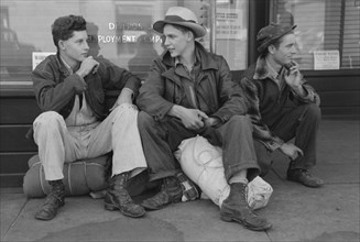 Boys Looking for Work Waiting for Employment Service Office to Open, Yakima, Washington, USA, Russell Lee, September 1941