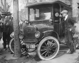 Car Hitting Tree, Washington DC, USA, National Photo Company, 1920