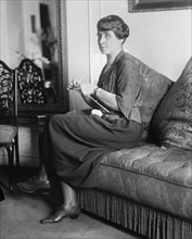 Grace Coolidge, Portrait Knitting, Washington DC, USA, National Photo Company, 1921