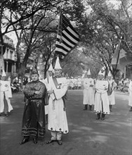 Sam D. Rich & L.A. Mueller, Ku Klux Klan Parade, Washington DC, USA, National Photo Company, August 1925