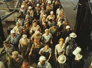 Workers Leaving Pennsylvania Shipyards, Beaumont, Texas, USA, John Vachon for Office of War Information, June 1943