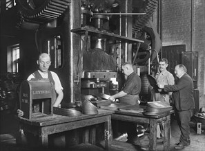 Workers Making Mailboxes, Washington Navy Yard, Washington DC, USA, National Photo Company, November 1922