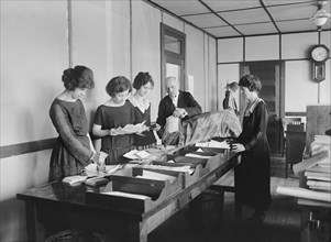 Government Office Workers, Children's Bureau, Department of Labor, Washington DC, USA, National Photo Company, November 1923