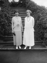 First Lady Grace Coolidge with Mrs. Caro Dawes, Washington DC, USA, National Photo Company, July 1924