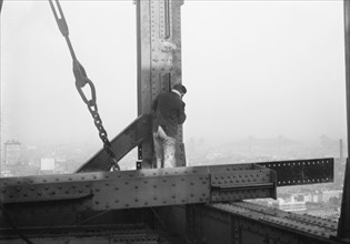 Construction Worker Working on 33rd Floor of Metropolitan Life Insurance Company Tower, New York City, New York, USA, Bain News Service, January 1908