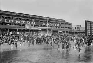 Crowd at Beach, Brighton Beach, New York, USA, Bain News Service, 1915