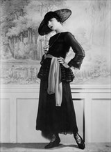 Actress Fannie Brice, Fashion Portrait, Bain News Service, 1921