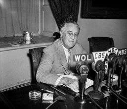 U.S. President Franklin Roosevelt Broadcasting to Nation about European War Crisis, Washington DC, USA, Harris & Ewing, September 3, 1939