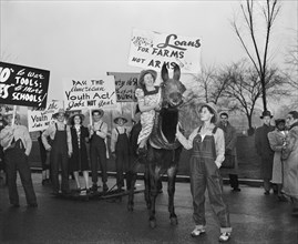 War Protesters, Washington DC, USA, Harris & Ewing, 1940