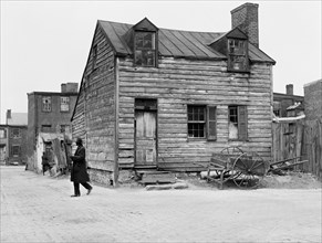 Wood Frame House, Washington DC, USA, Harris & Ewing, 1923