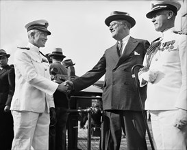 U.S. President Franklin Roosevelt Greeting Explorer Admiral Richard E. Byrd, Washington DC, USA, Harris & Ewing, 1935